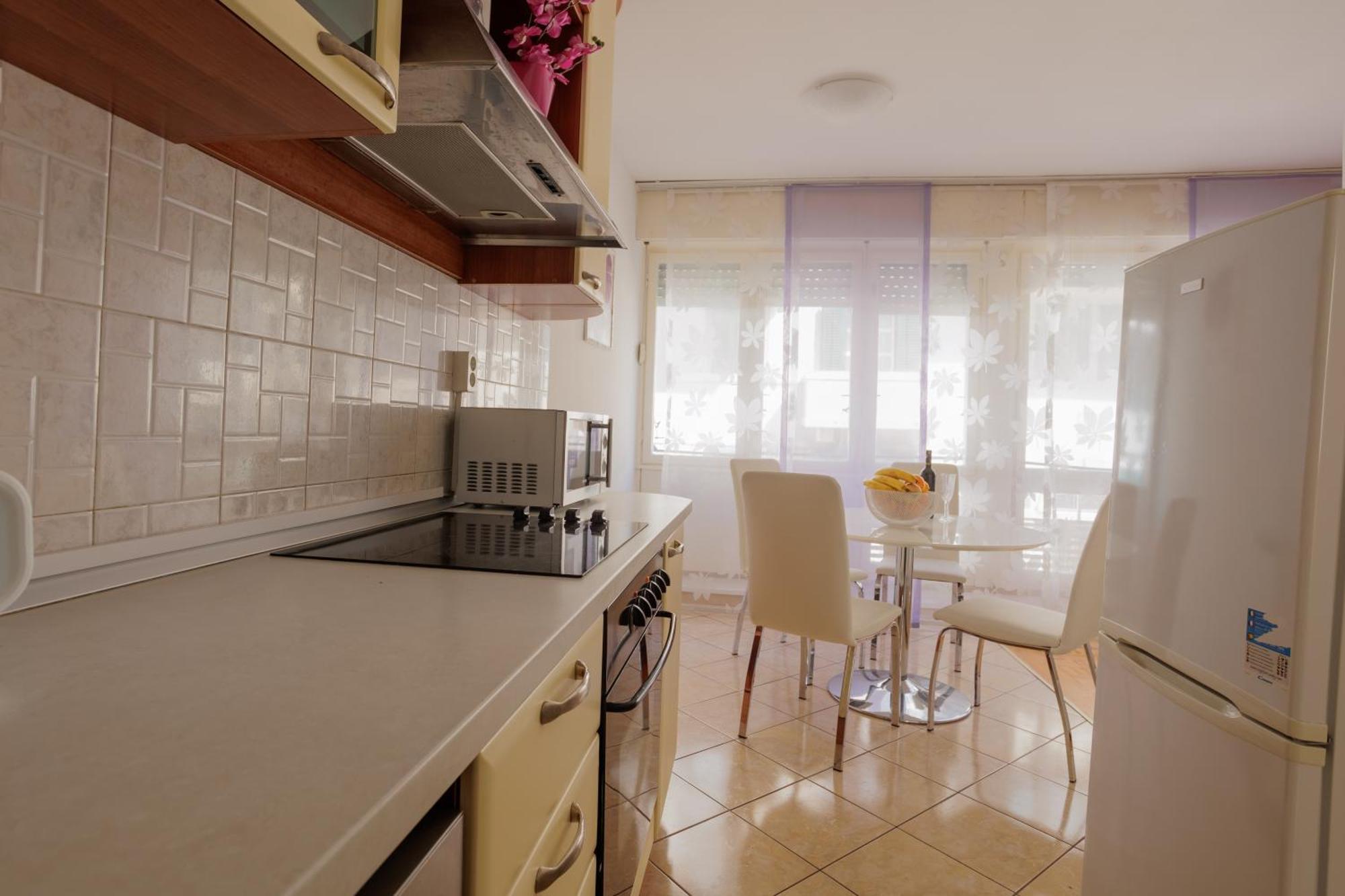 Center Apartment Silvana Split Exterior photo