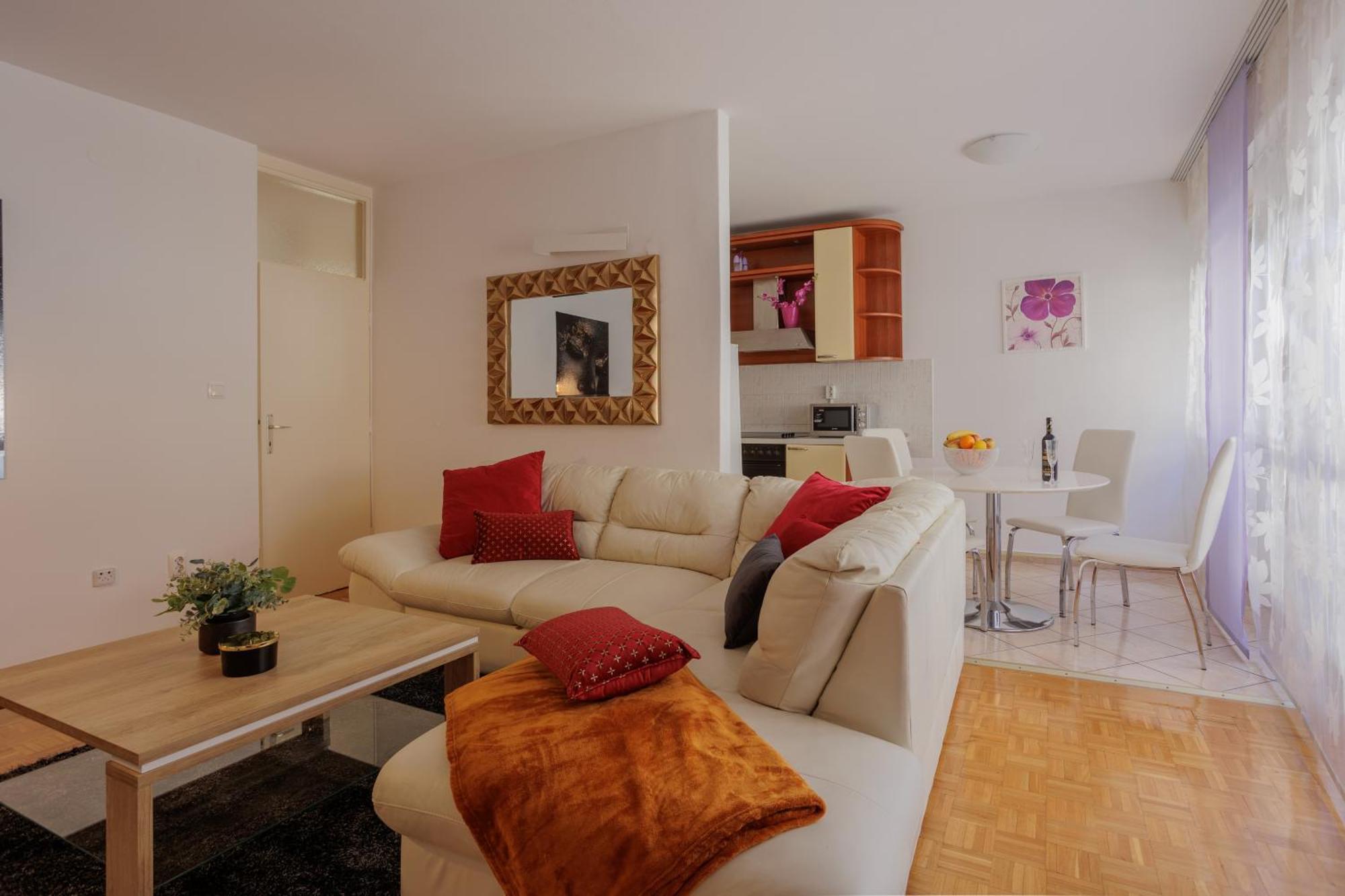 Center Apartment Silvana Split Exterior photo