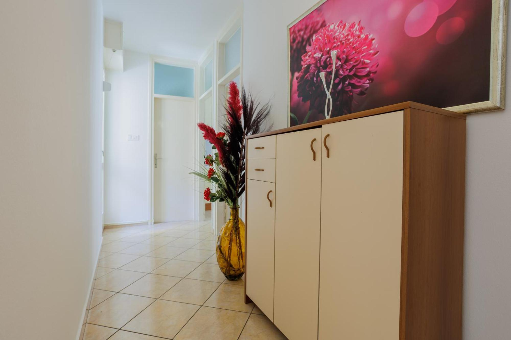 Center Apartment Silvana Split Exterior photo